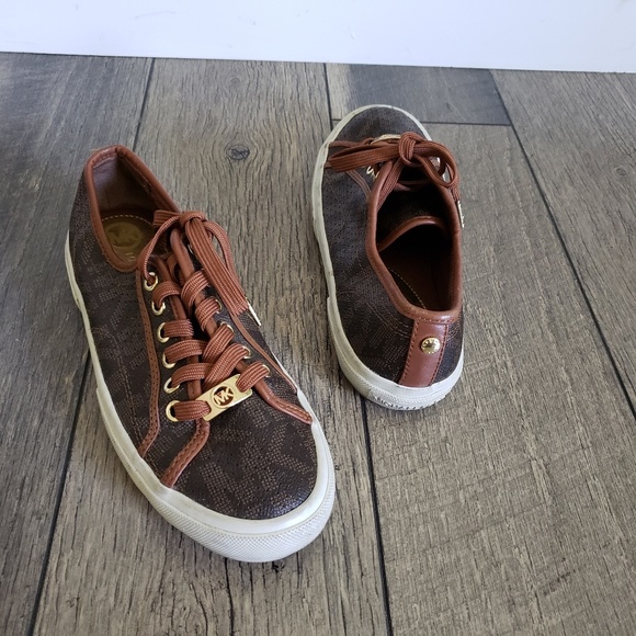 Michael Kors Shoes - Michael Kors | Leather Sneakers- 7M